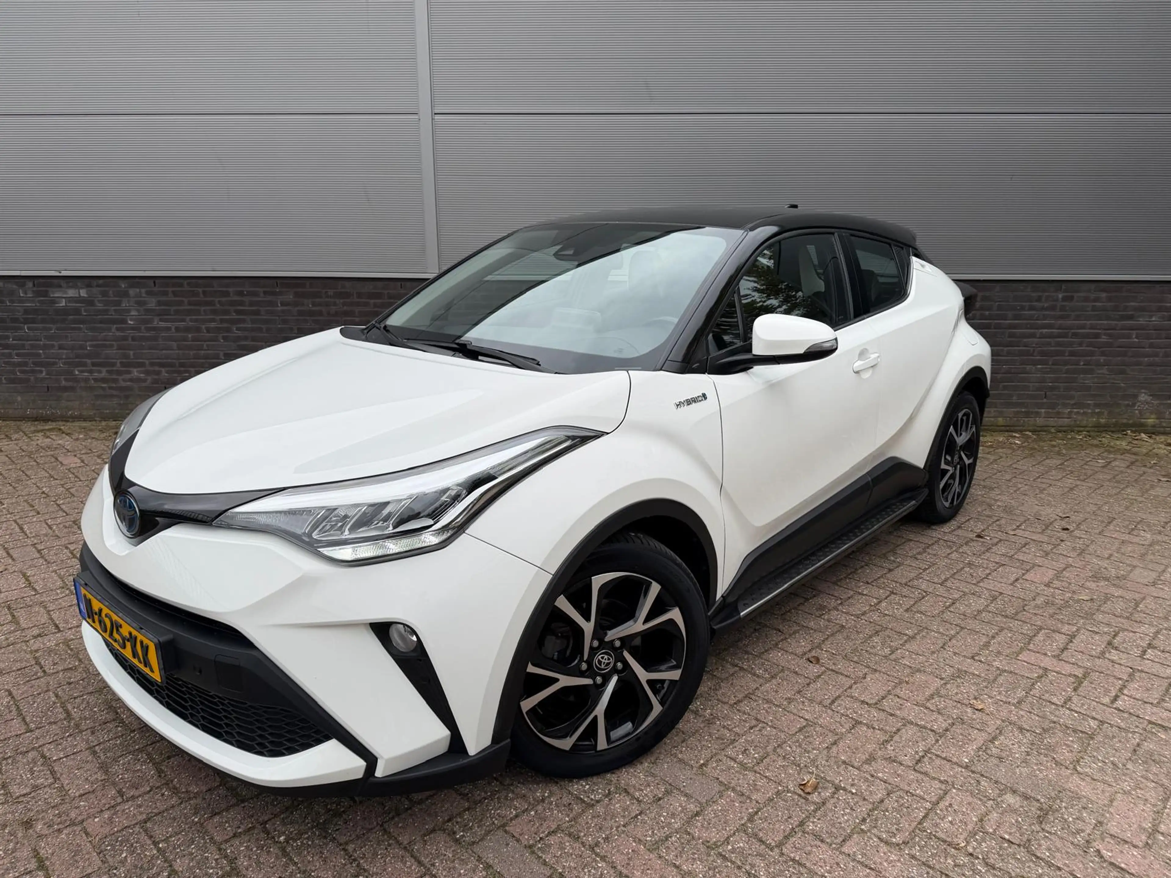Toyota C-HR 1.8 Hybrid Dynamic TeamNL