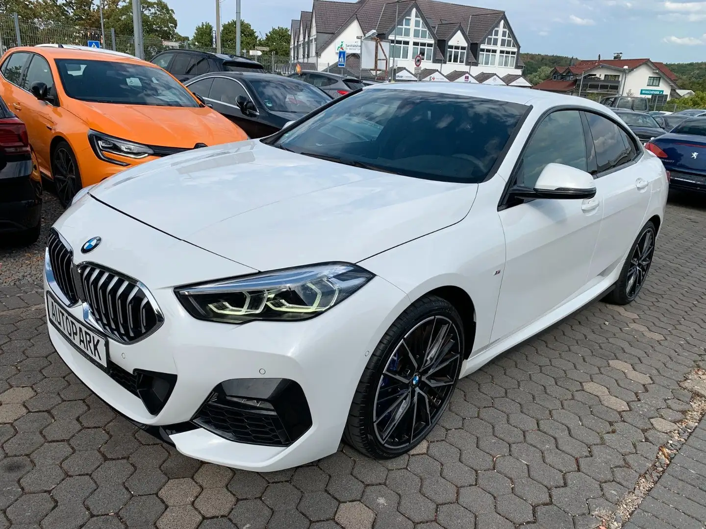 BMW Sonstige 2 Gran Coupe 218 i M Sport*AppleCar*AndriodAuto* Weiß - 1