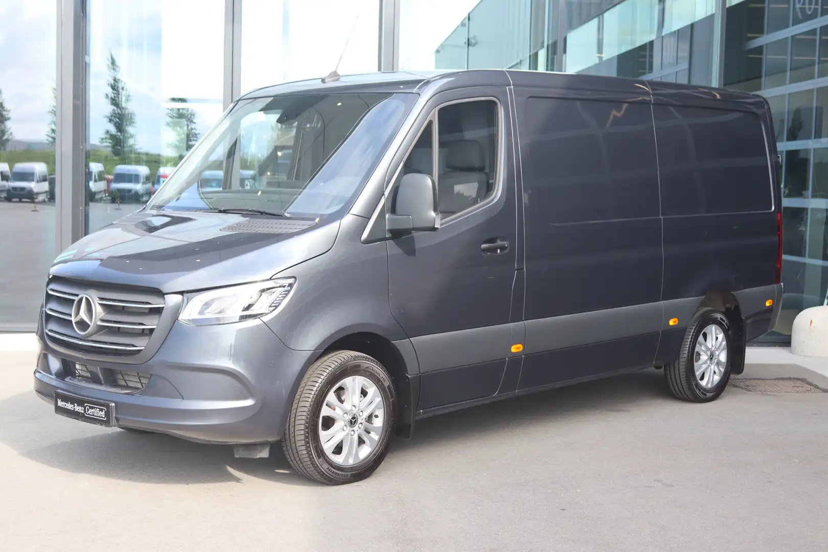 Mercedes-Benz Sprinter 319 CDI Aut. L2H1 |AIRCO/APPLE PLAY/LED/CAMERA |Ce Gris - 2