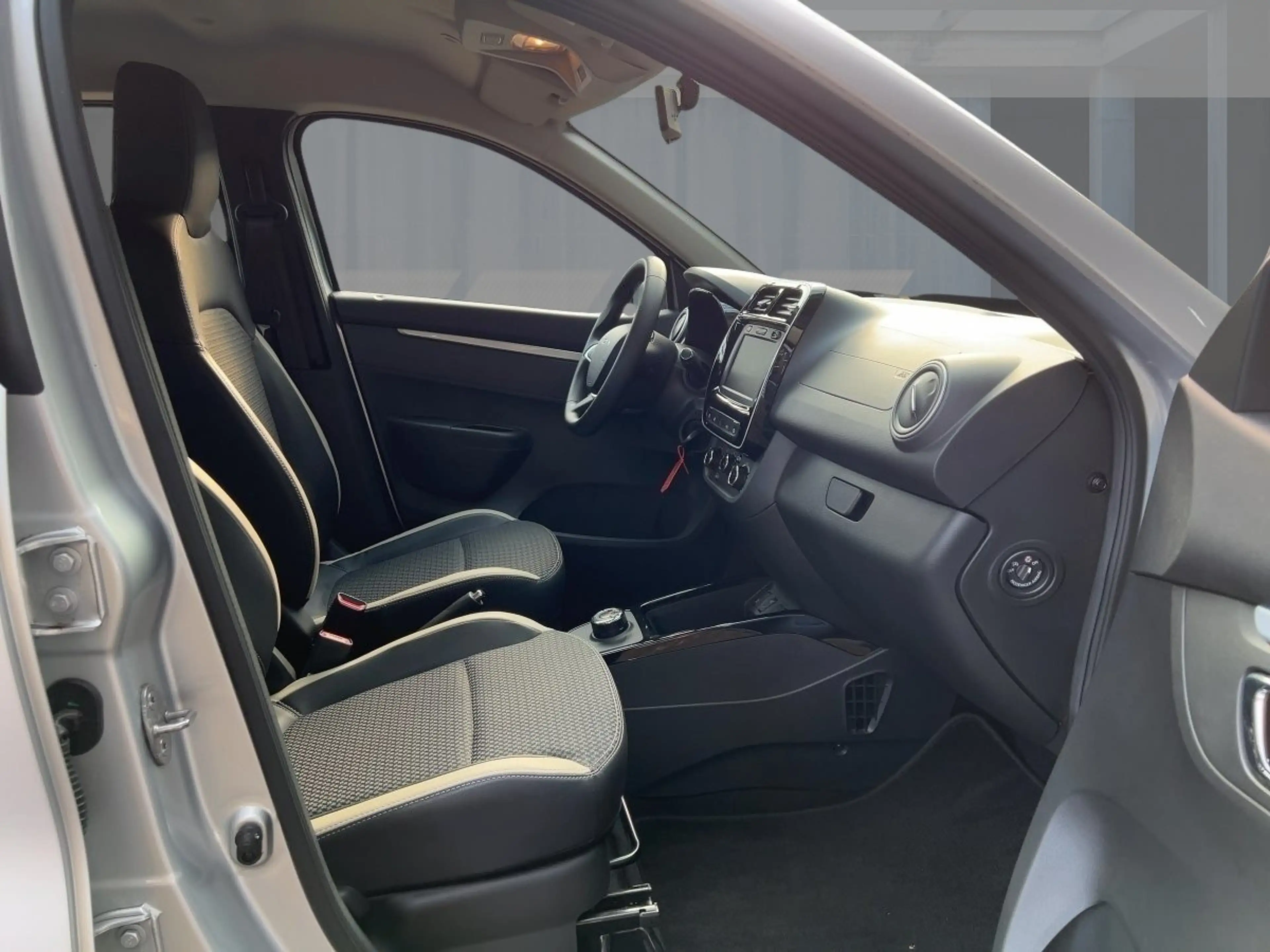 Dacia Spring Essential incl. CCS KLIMA LED-Tagfahrlicht BT ABS ESP ZV — photo 8
