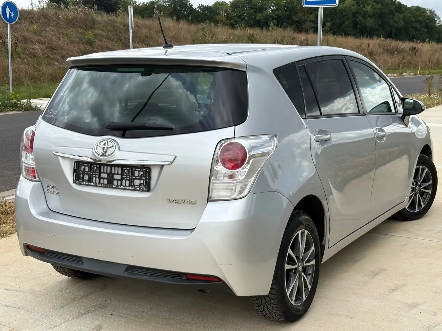 Toyota Verso Verso 1.8i Skyview 5pl. Argent - 2