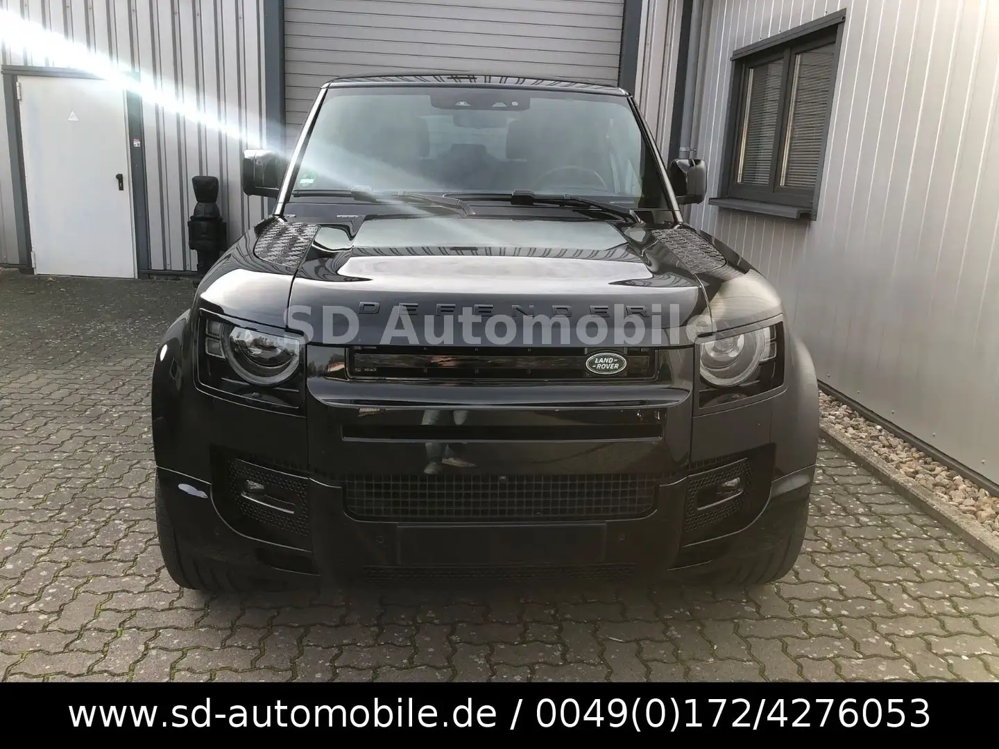Land Rover Defender 90 HSE D300 BLACK-DESIGN+ACC+PANO+AHK Schwarz - 2