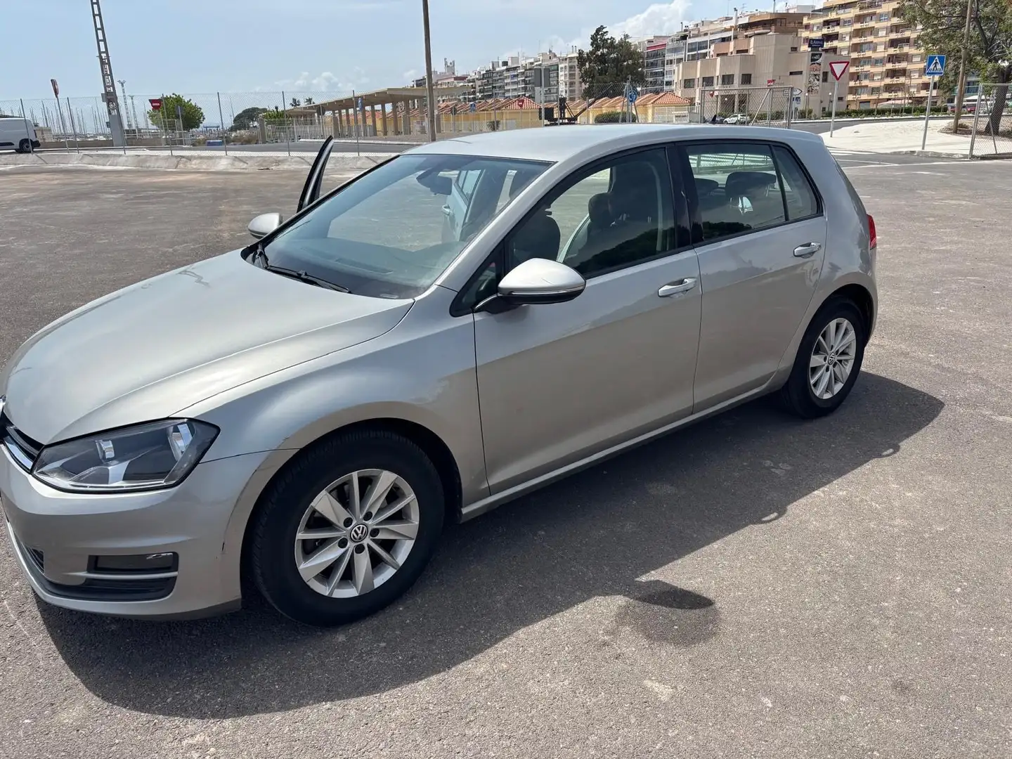 Volkswagen Golf 1.6TDI CR BMT Advance 105 - 2
