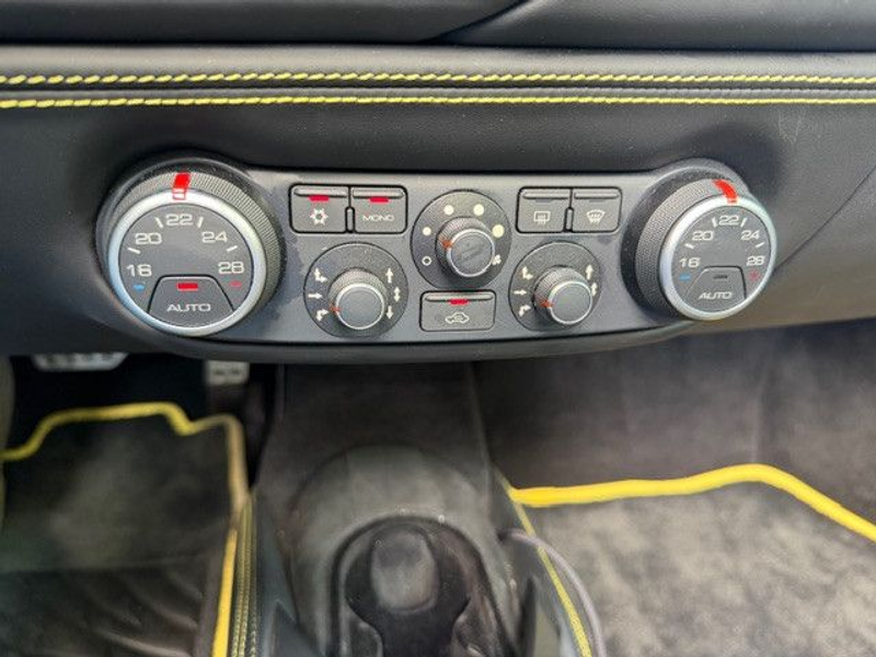 Ferrari 488 488 SPIDER SERVICE NEU|KAMERA|LIFT|LED — photo 14