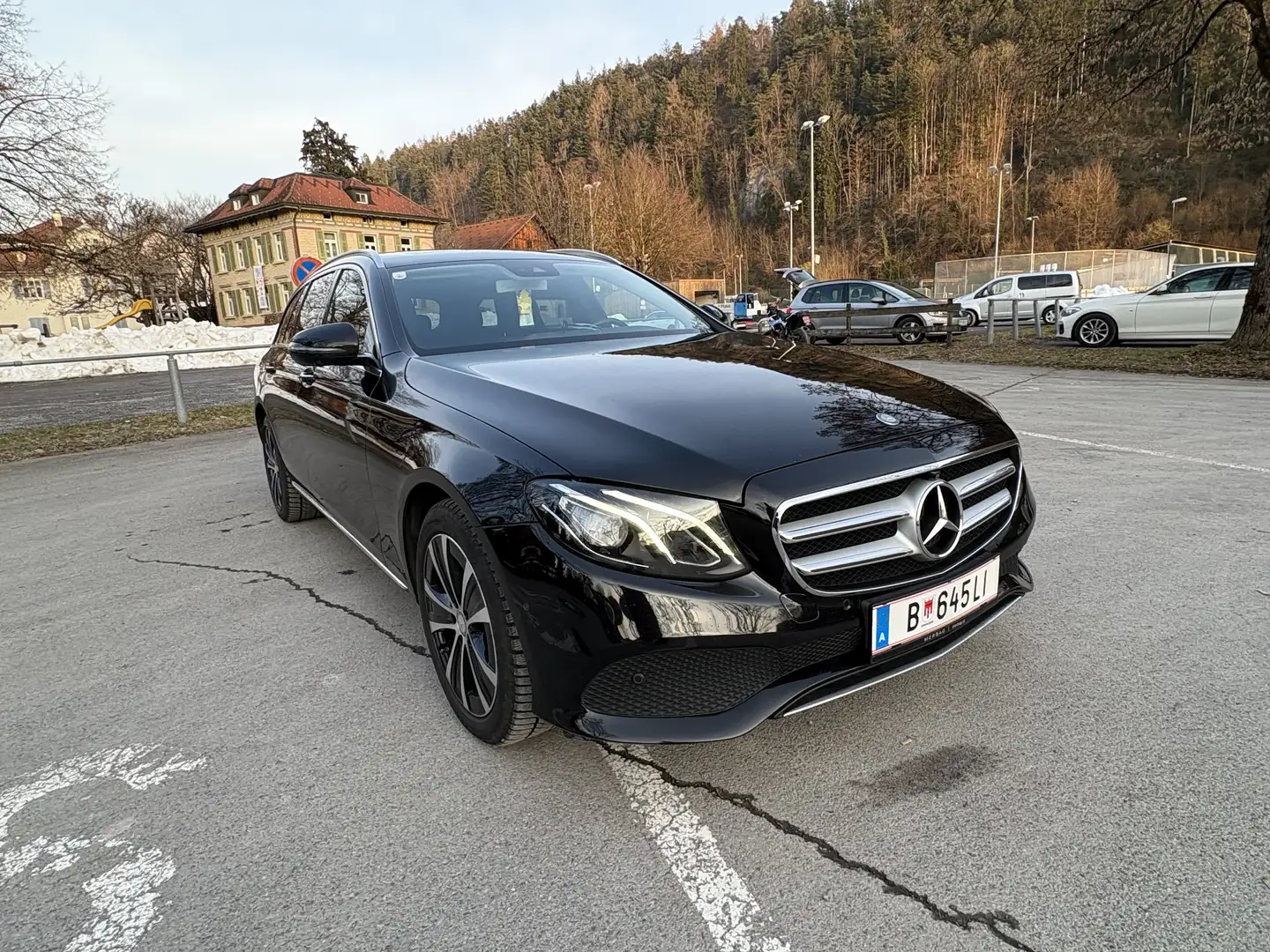 Mercedes-Benz E 220 d T Avantgarde Aut. - 1