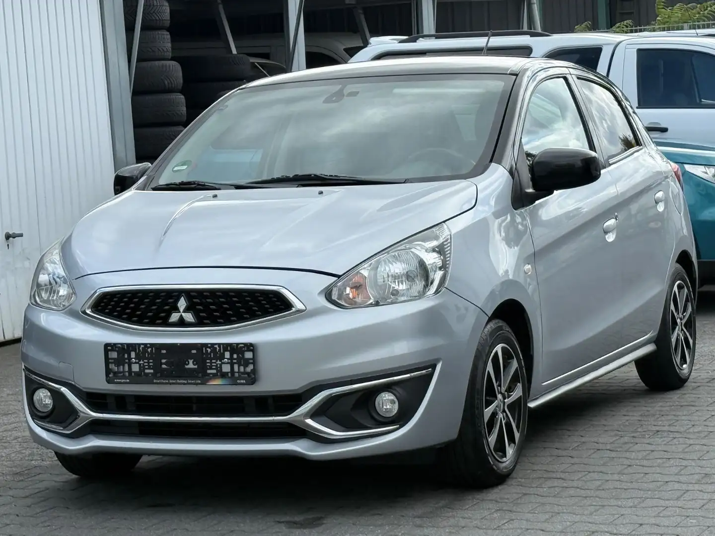 Mitsubishi Space Star Diamant Edition+ Navigation Klima Silber - 1