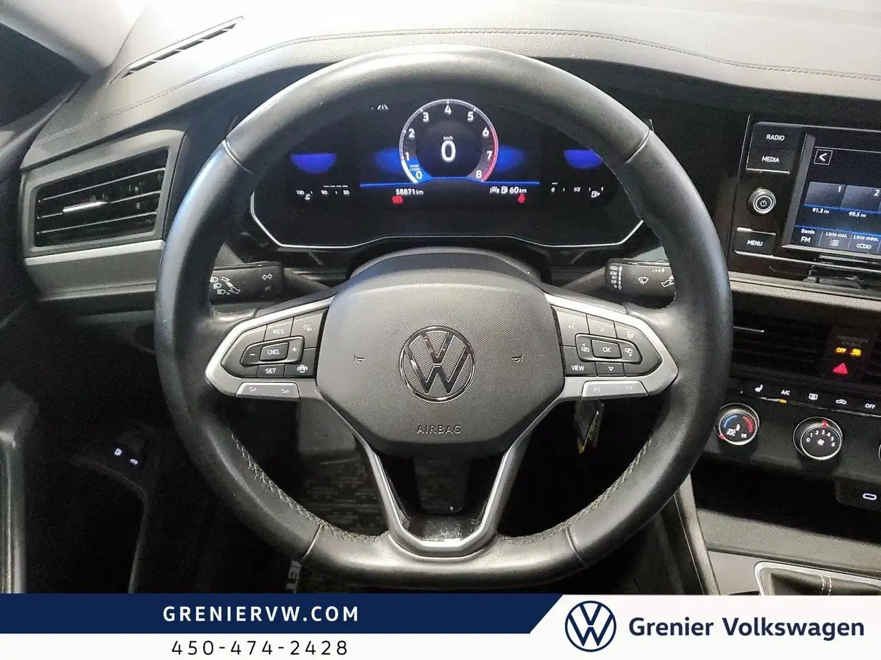 Volkswagen Jetta снимка Volkswagen Jetta