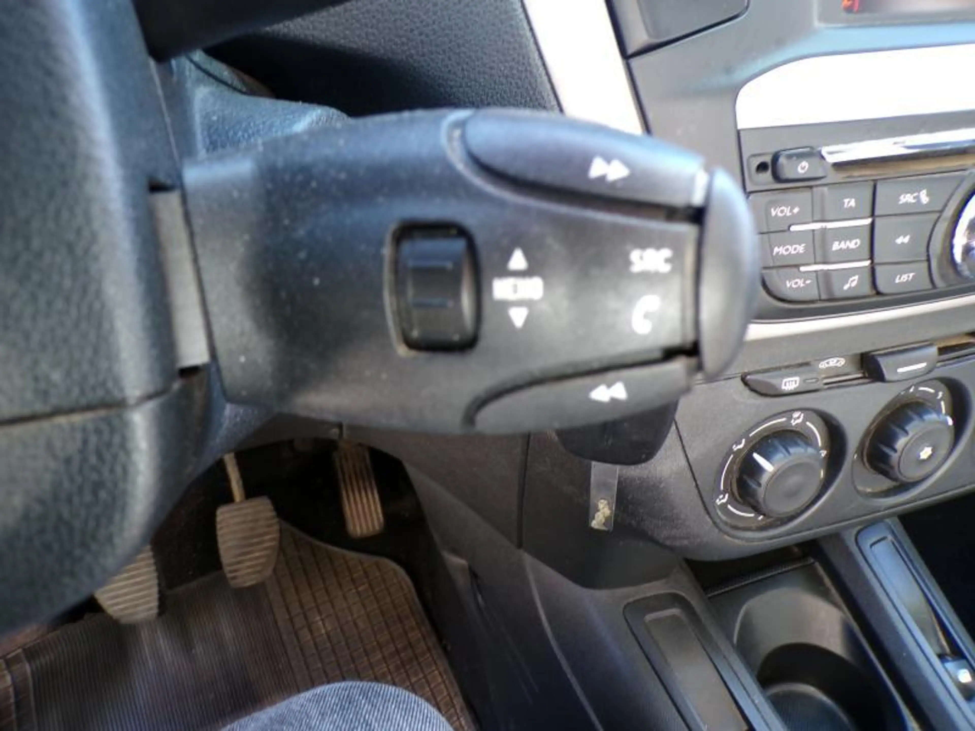 Citroen C-Elysée 1.2 82cv Gris 02/17 72575km Airco Capteurs Cruise — photo 13