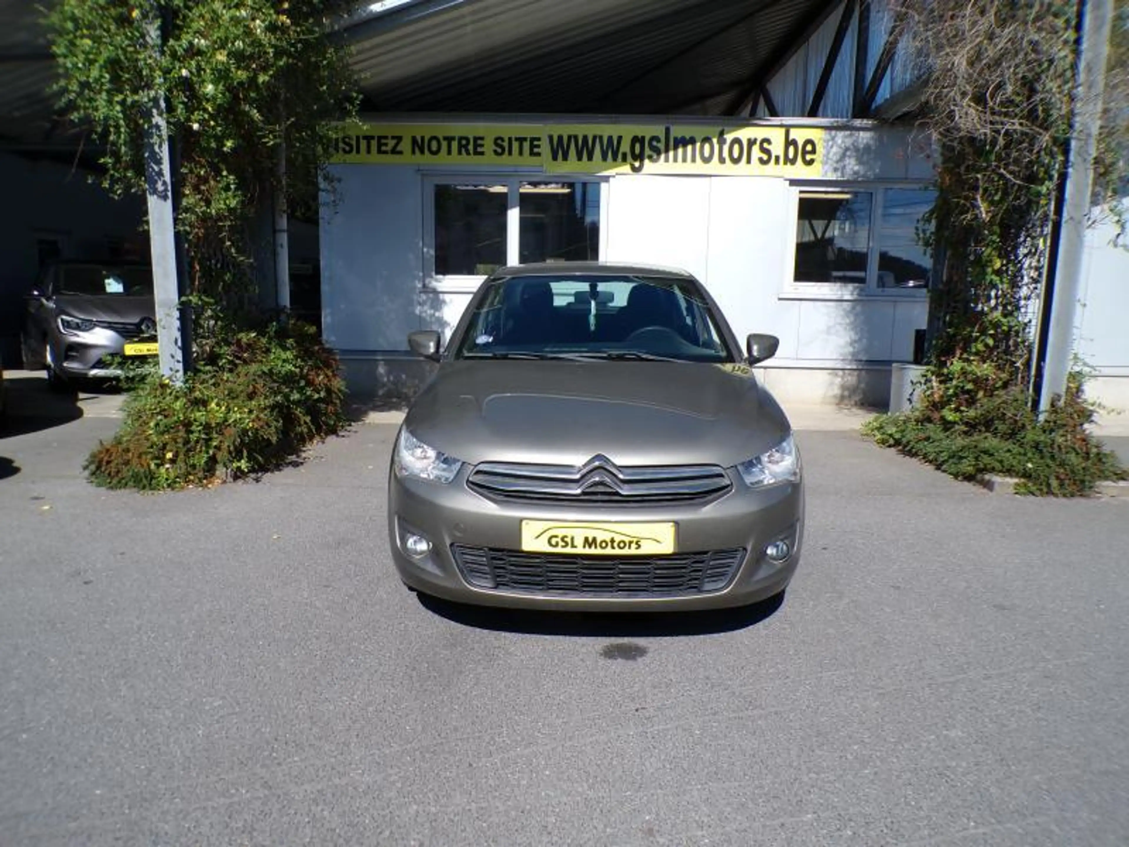Citroen C-Elysée 1.2 82cv Gris 02/17 72575km Airco Capteurs Cruise — photo 2