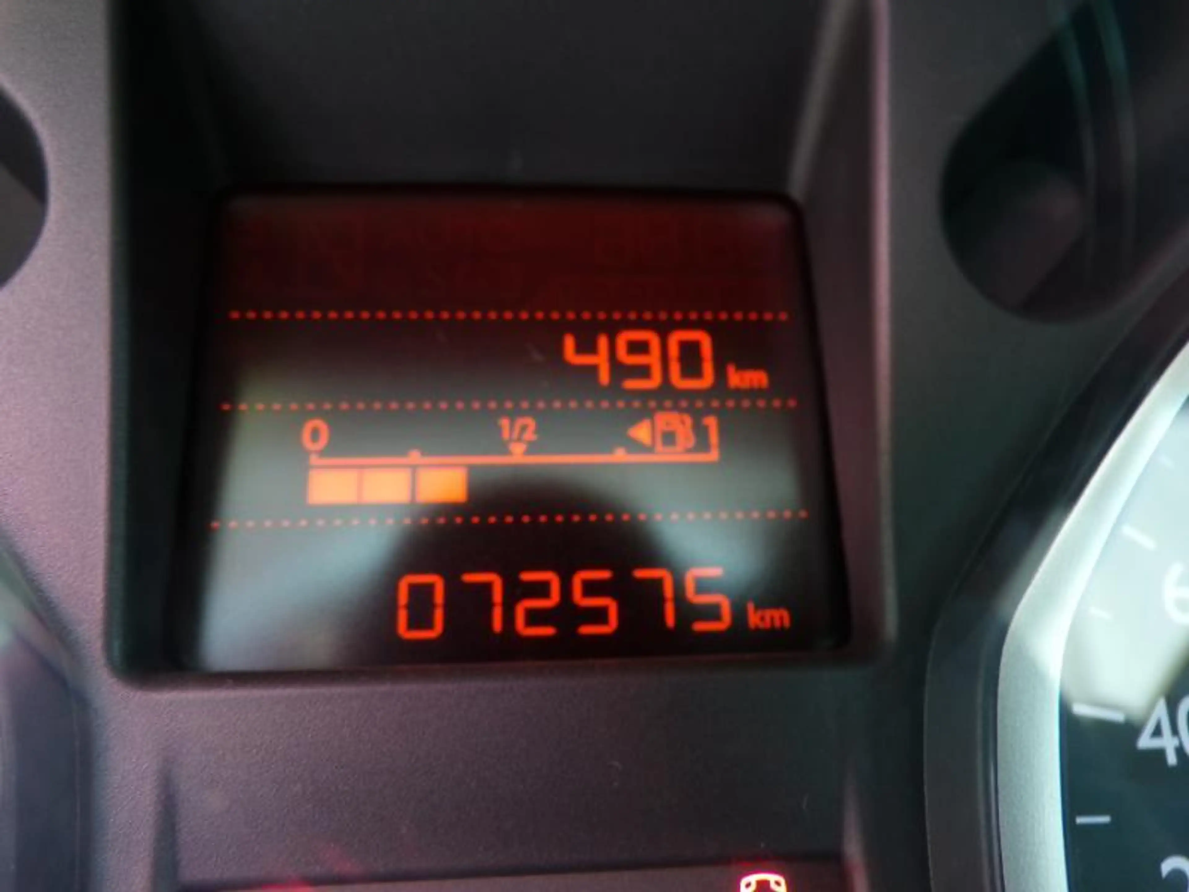 Citroen C-Elysée 1.2 82cv Gris 02/17 72575km Airco Capteurs Cruise — photo 14