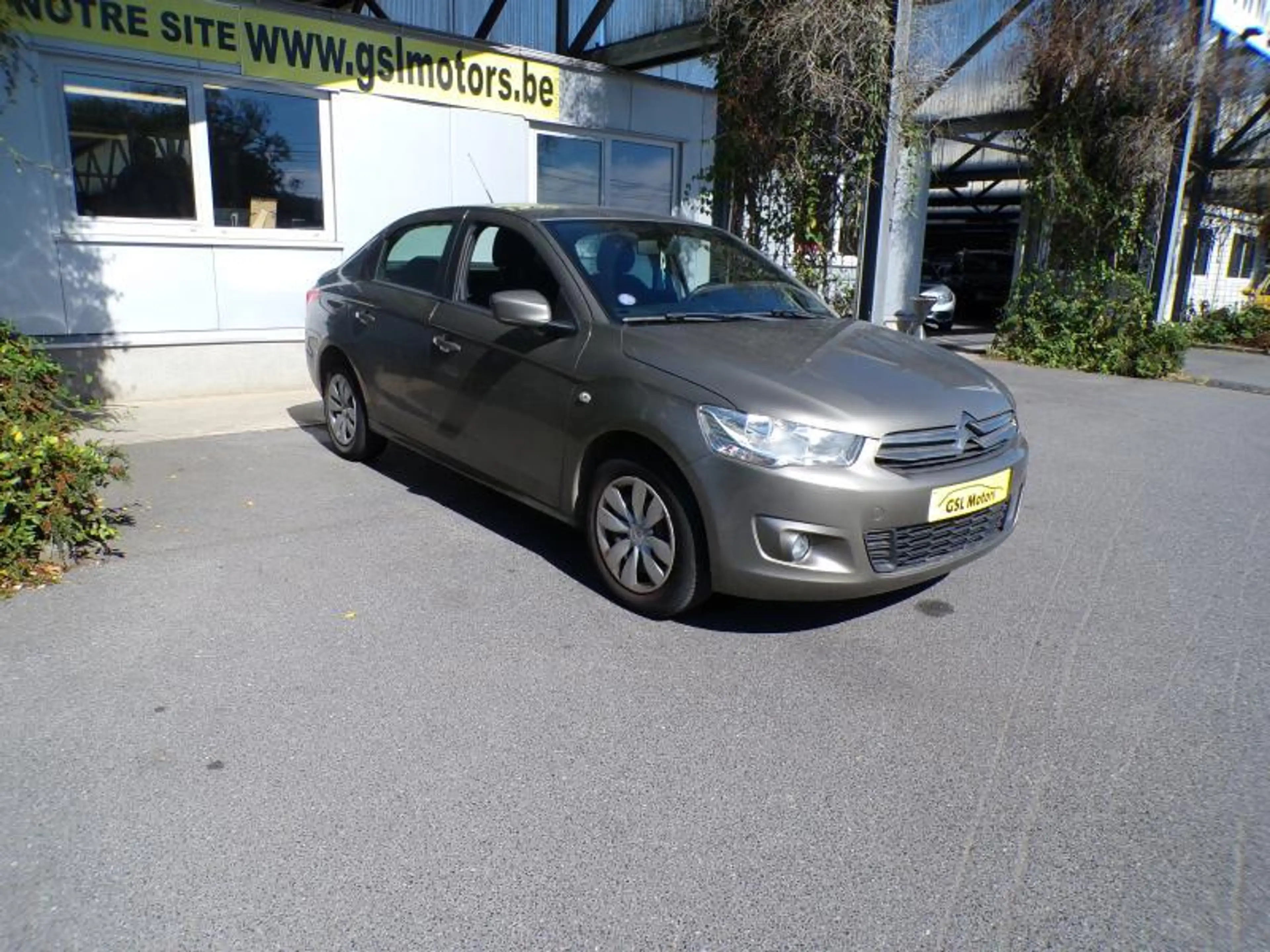 Citroen C-Elysée 1.2 82cv Gris 02/17 72575km Airco Capteurs Cruise — photo 3