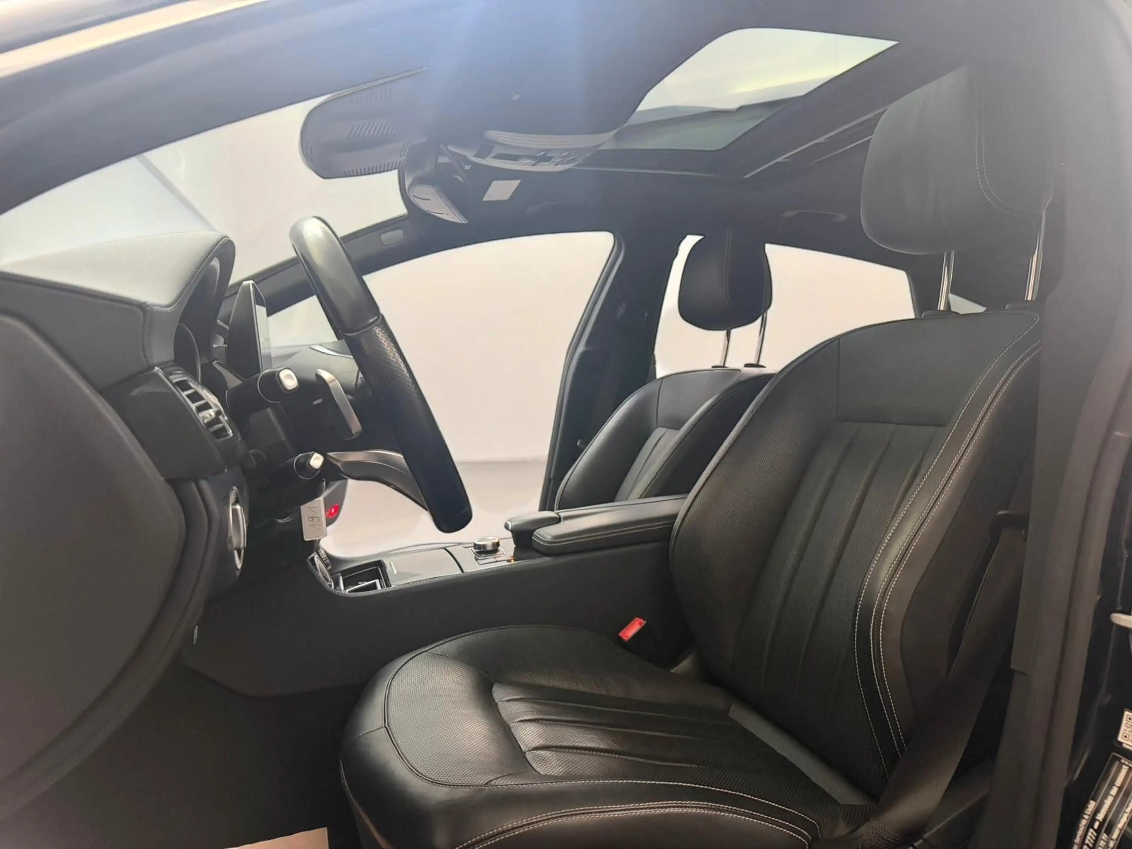 Mercedes-Benz CLS 350 SB 4M AMG FINAL EDITION/MEGAVOLL + TOP — photo 11