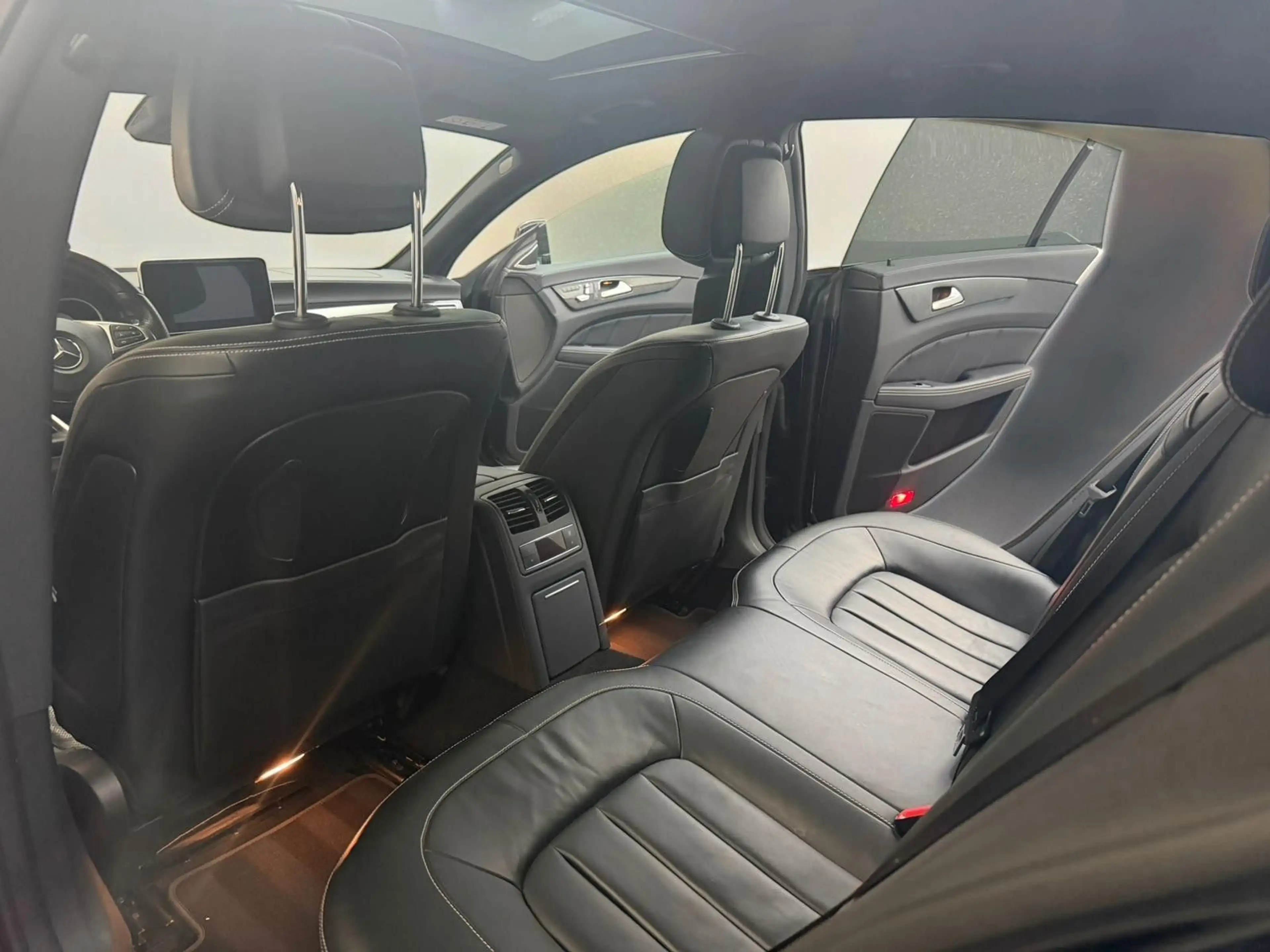 Mercedes-Benz CLS 350 SB 4M AMG FINAL EDITION/MEGAVOLL + TOP — photo 14