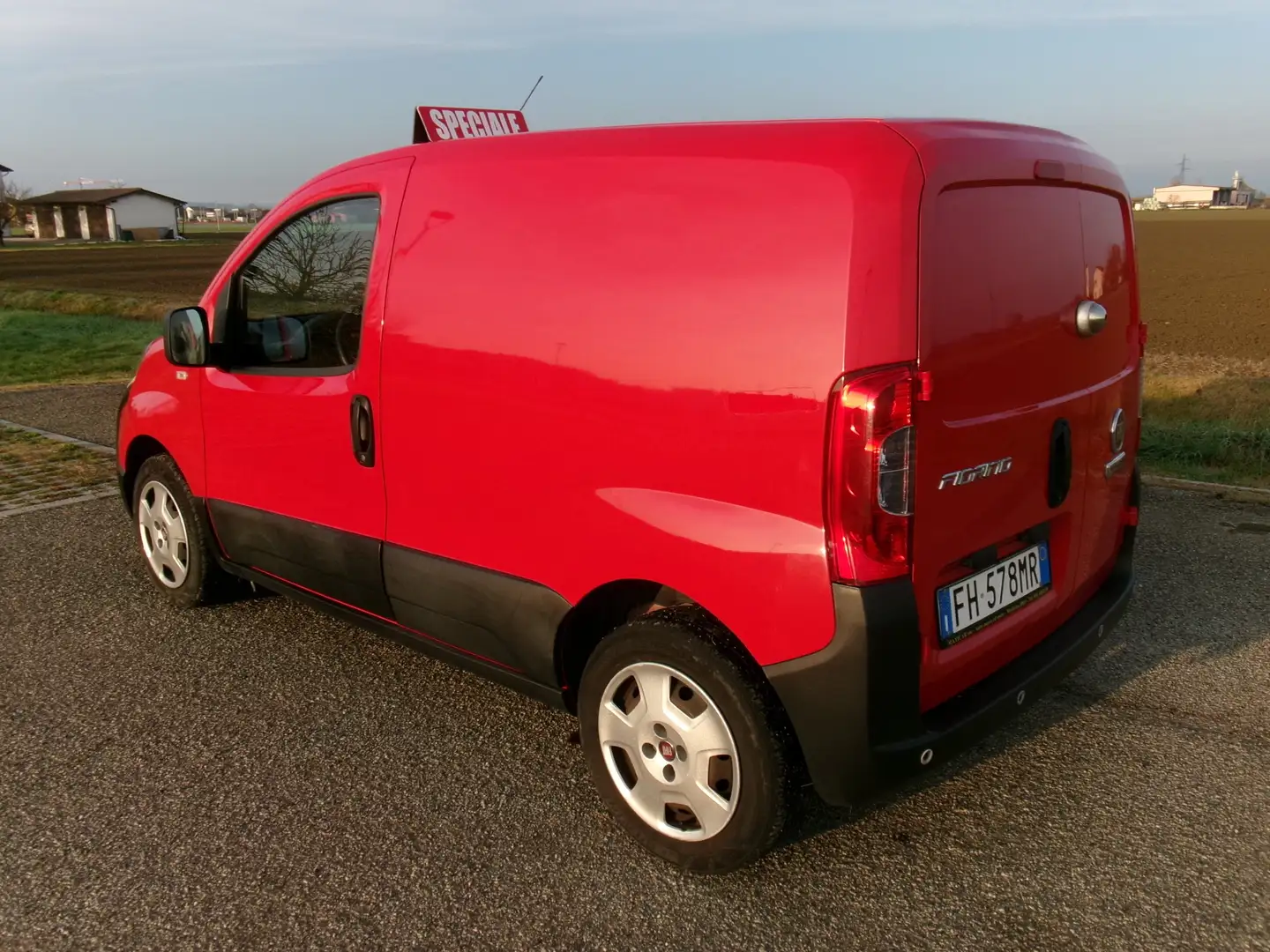 Fiat Fiorino 1.3 Mjet 95CV Adveunture Rosso - 2