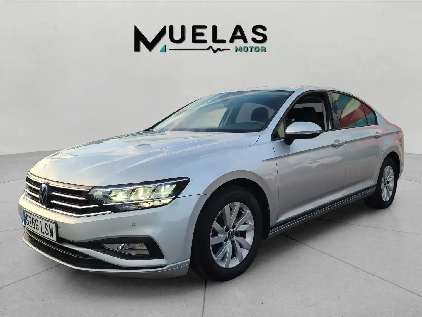 Volkswagen Passat 2.0TDI EVO 110kW Gris - 1