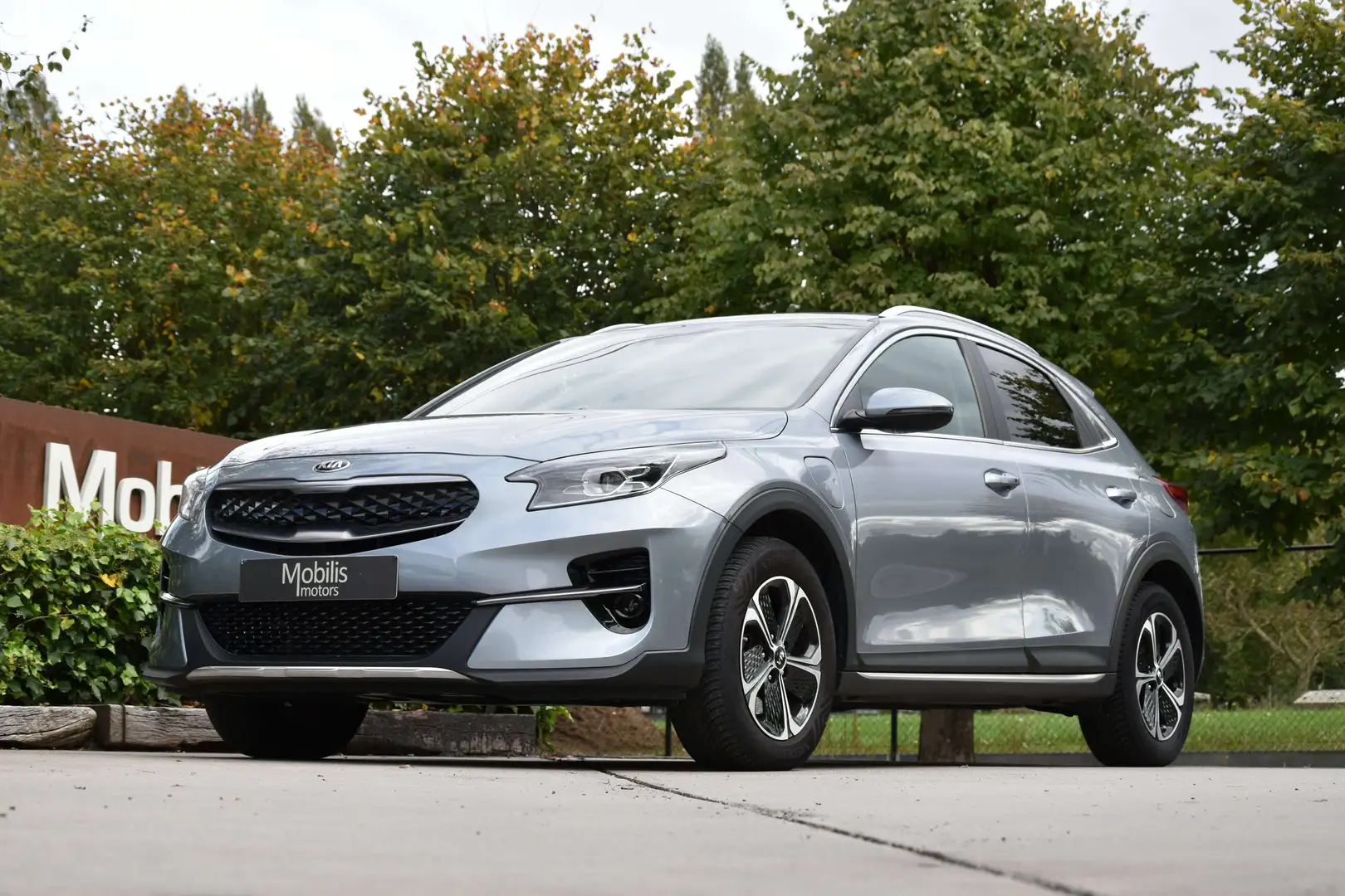 Kia XCeed 1.6 GDi HYBRIDE Business Automaat/Camera/LineAssis Gris - 1