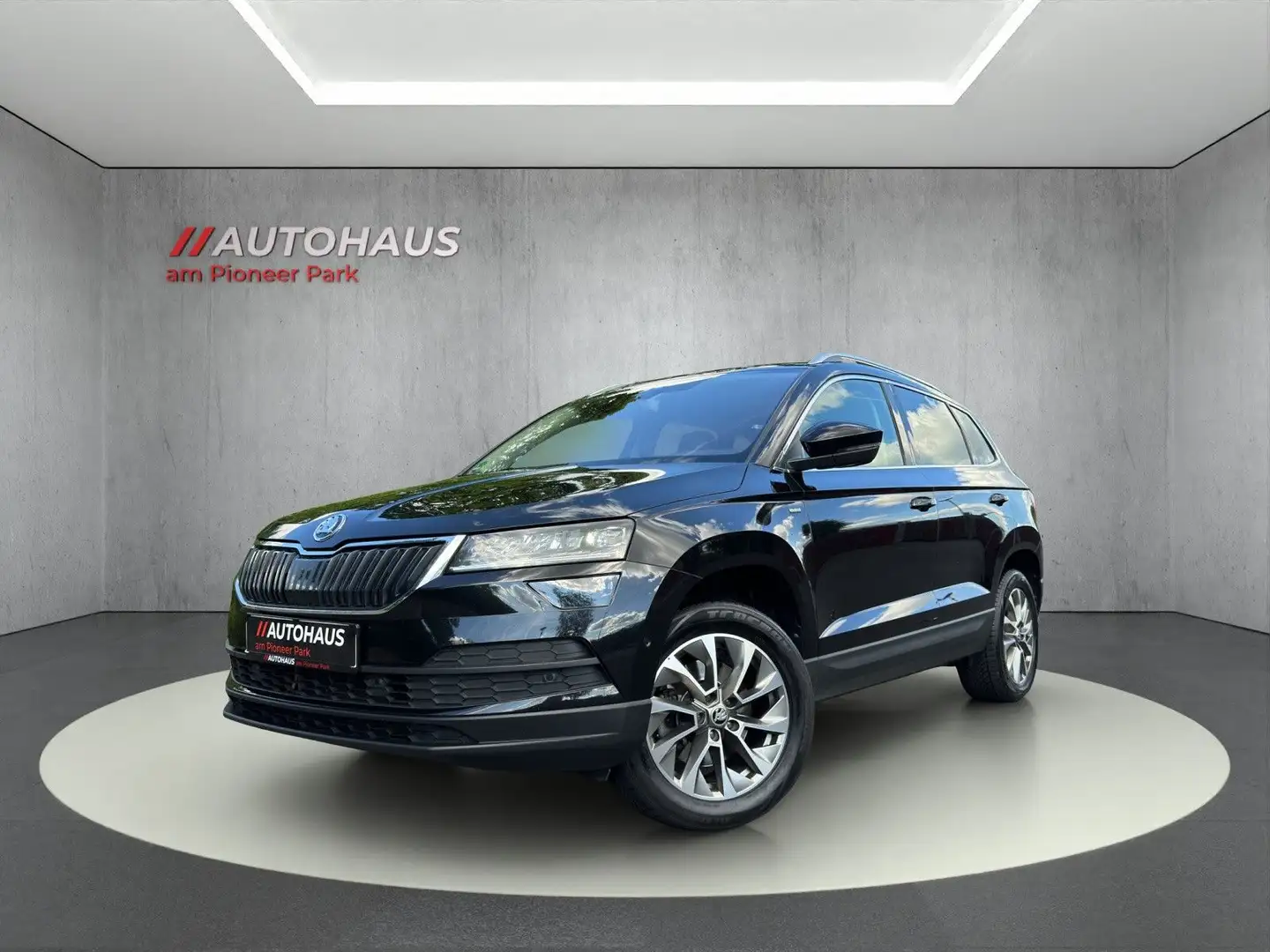 Skoda Karoq 2.0 TDI Clever 4x4-Panorama-Virtual-Kamera Noir - 1