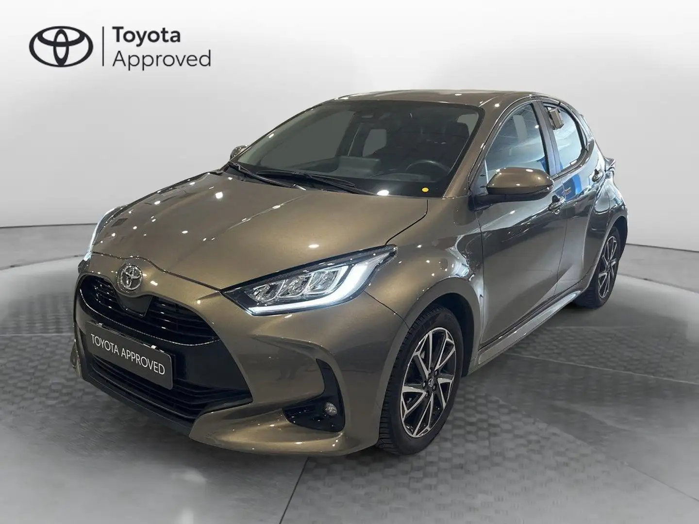 Toyota Yaris 1.0 5 porte Trend Schwarz - 1