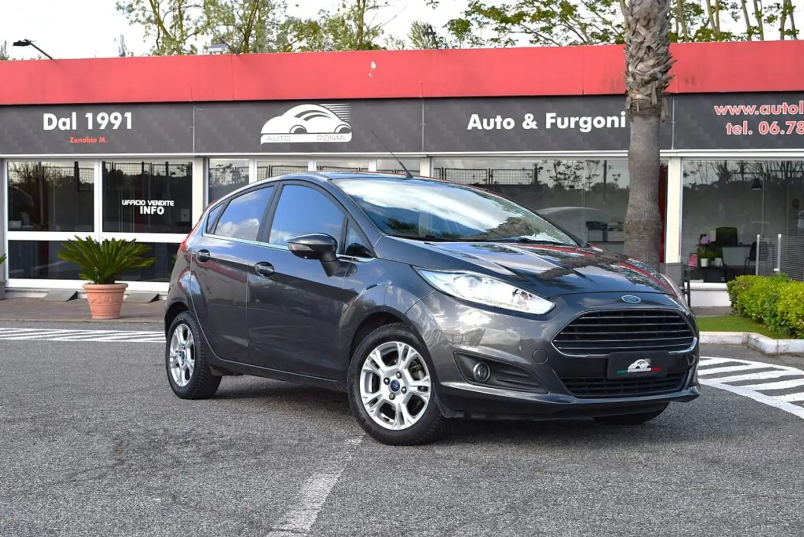 Ford Fiesta 1.0 EcoBoost 5 porte Powershift Titanium 100CV Gris - 1