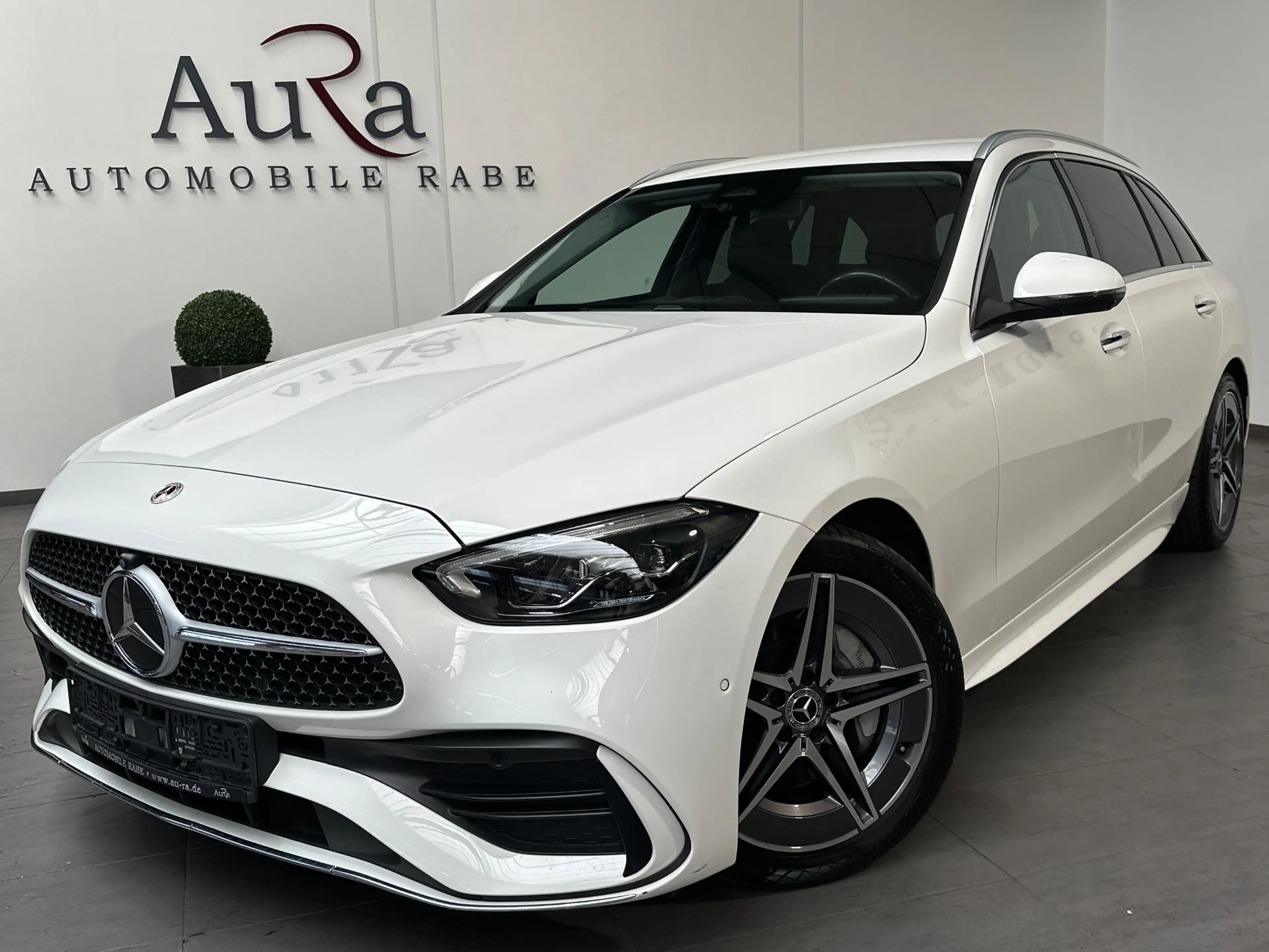 Mercedes-Benz C 200 T AMG-Line NAV+LED+PANO+KEYLESS+DISTRONIC+18ZOLL