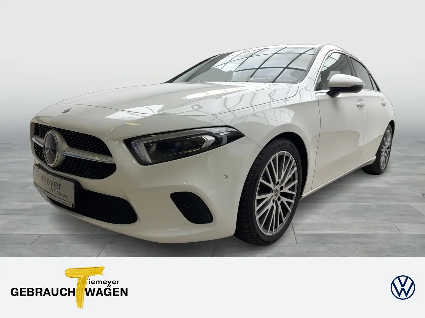 Mercedes-Benz A 220 d PROGRESSIVE AHK LED NAVI VIRTUAL Blanc - 1