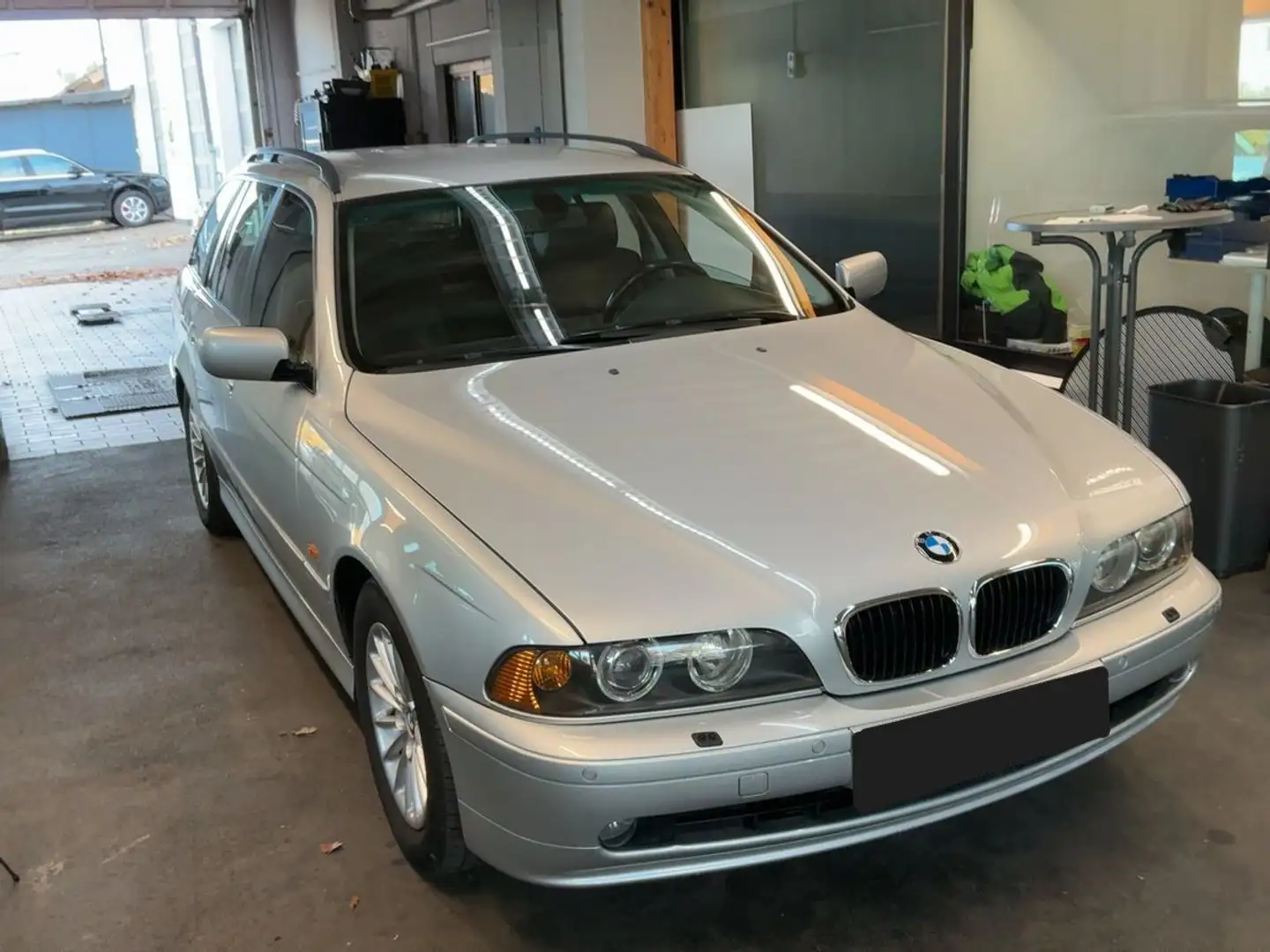 BMW 530 i Touring PDC*Leder*Sitzheizung*Xenon*2.Hand Gris - 2