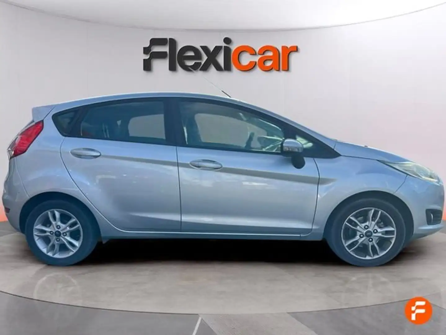 Ford Fiesta 1.25 Duratec 82cv Titanium 5p Gris - 2