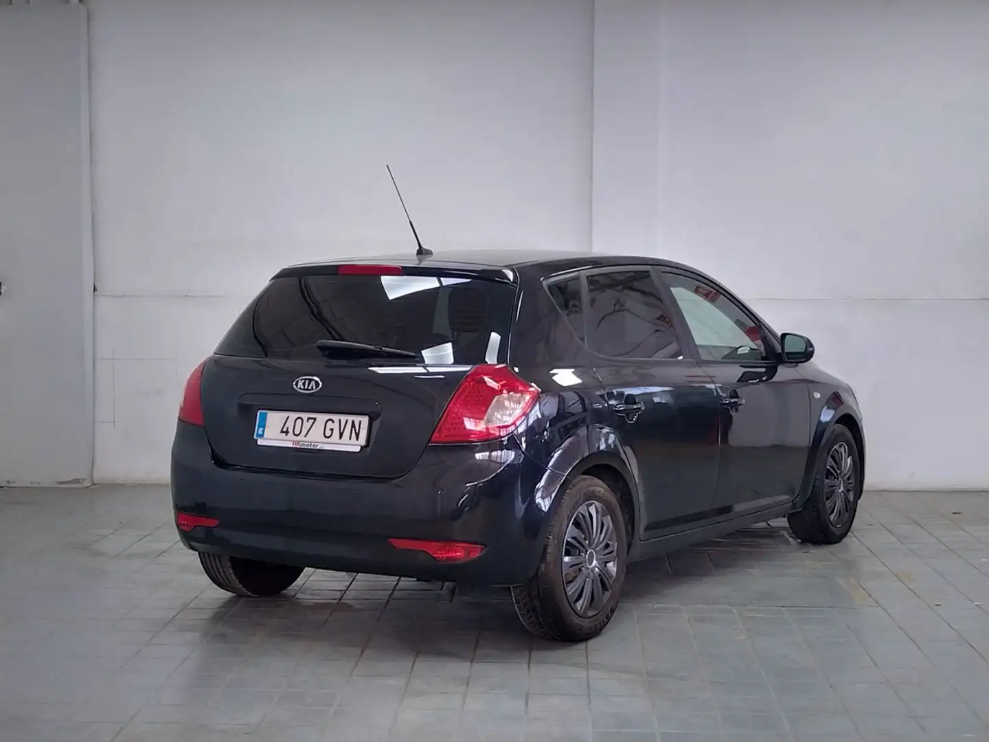 Kia Pride Drive crna - 2