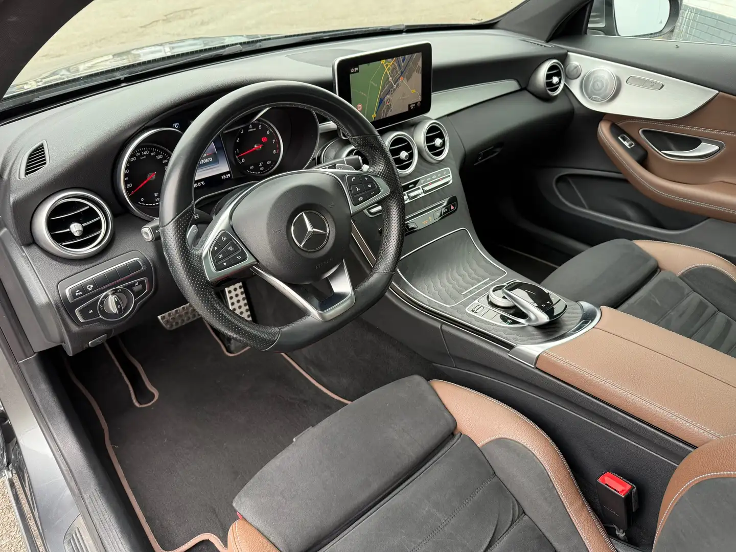 Mercedes-Benz C 400 Coupé 4MATIC Prestige AMG Line | LED | Navigatie | Grau - 2