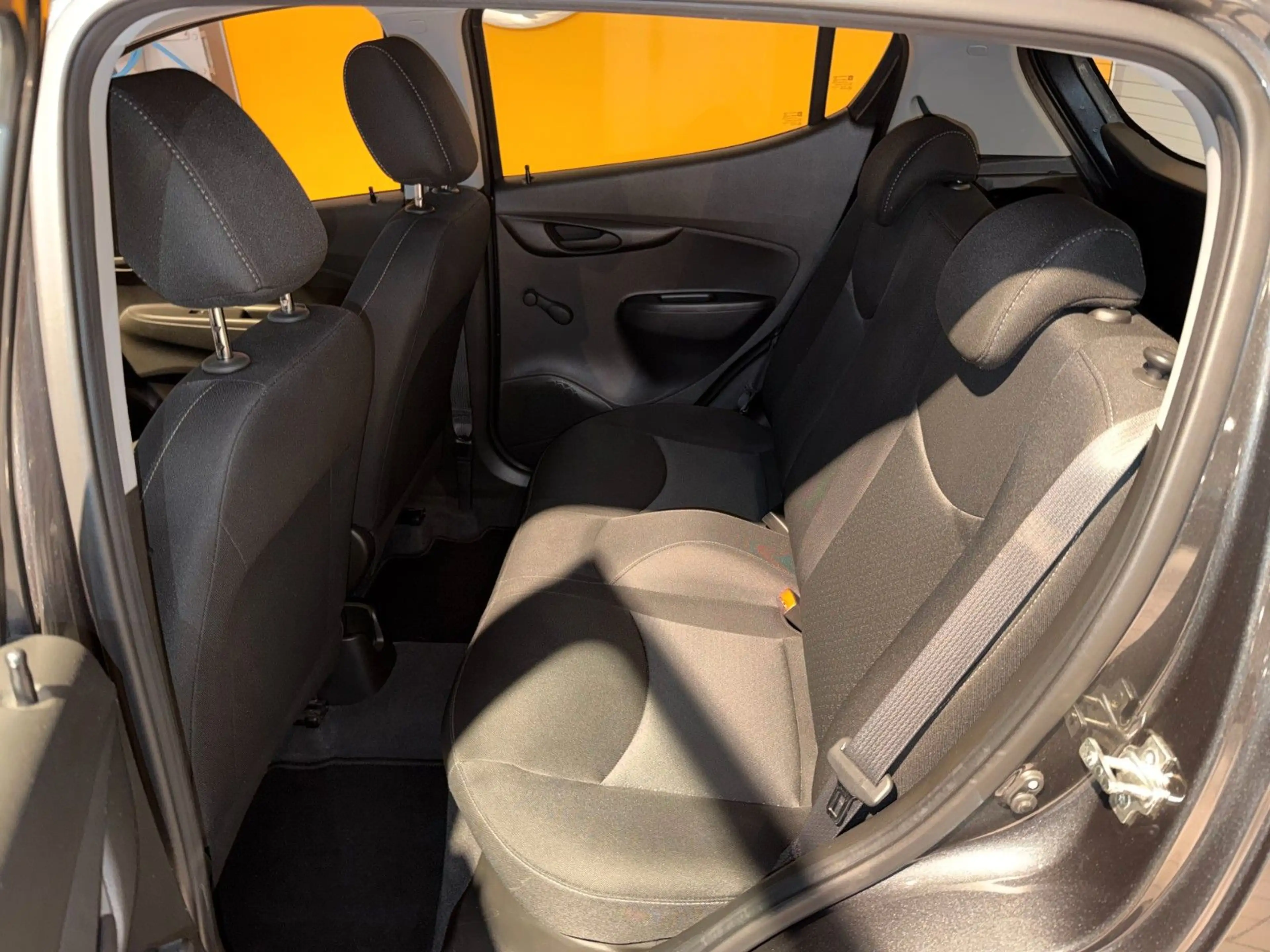 Opel Karl Edition — photo 9
