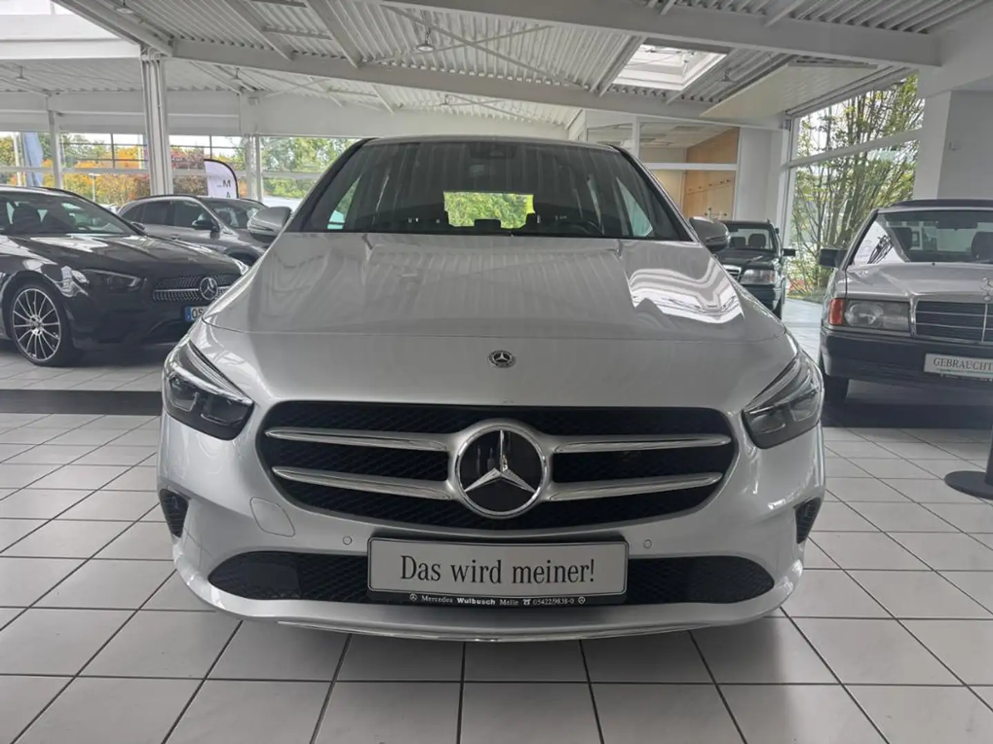 Mercedes-Benz B 200 B200 AUT PDC LED KlimaA KAM SHZ SpurH Navi FLA Silber - 2