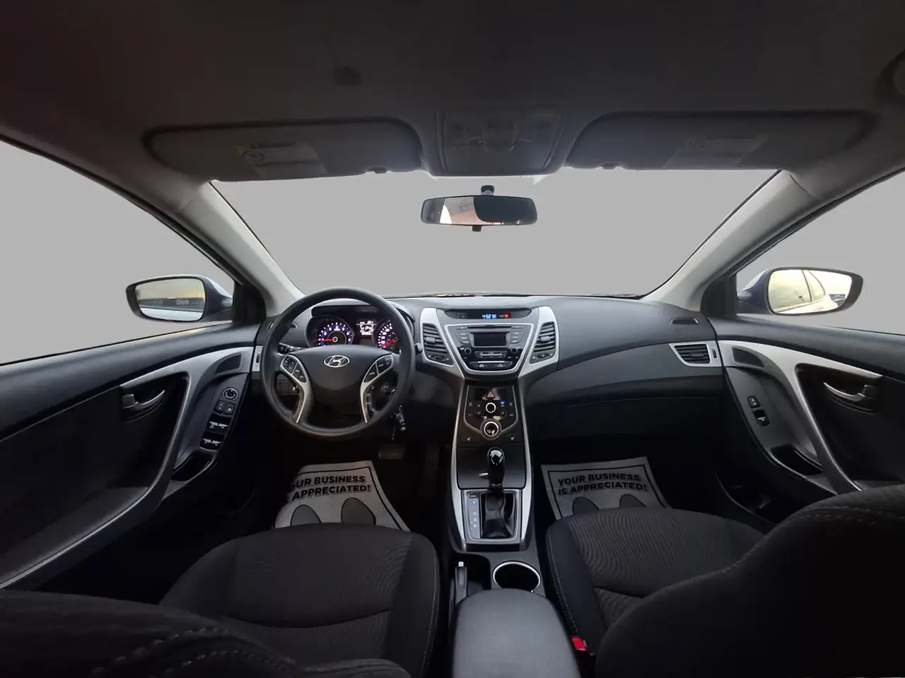 Hyundai ELANTRA снимка Hyundai ELANTRA