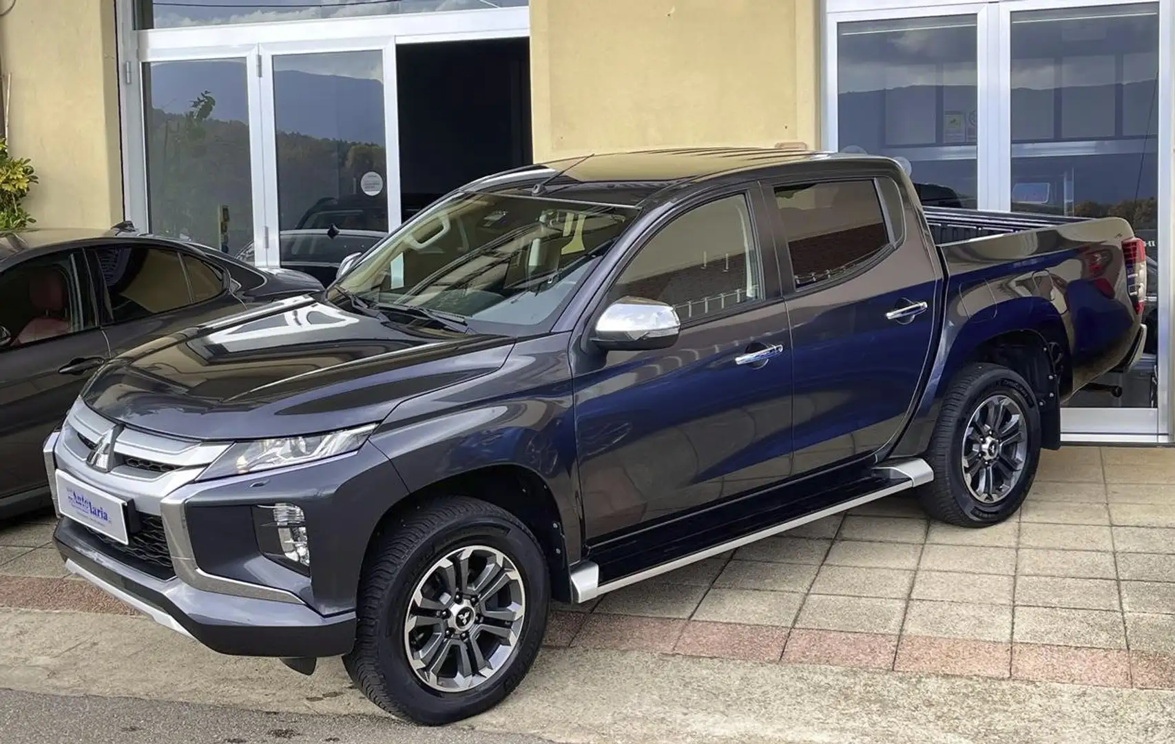 Mitsubishi L200 L200 Cab VI 2019 d.cab 2.3d Intense 4wd 150cv Grigio - 2