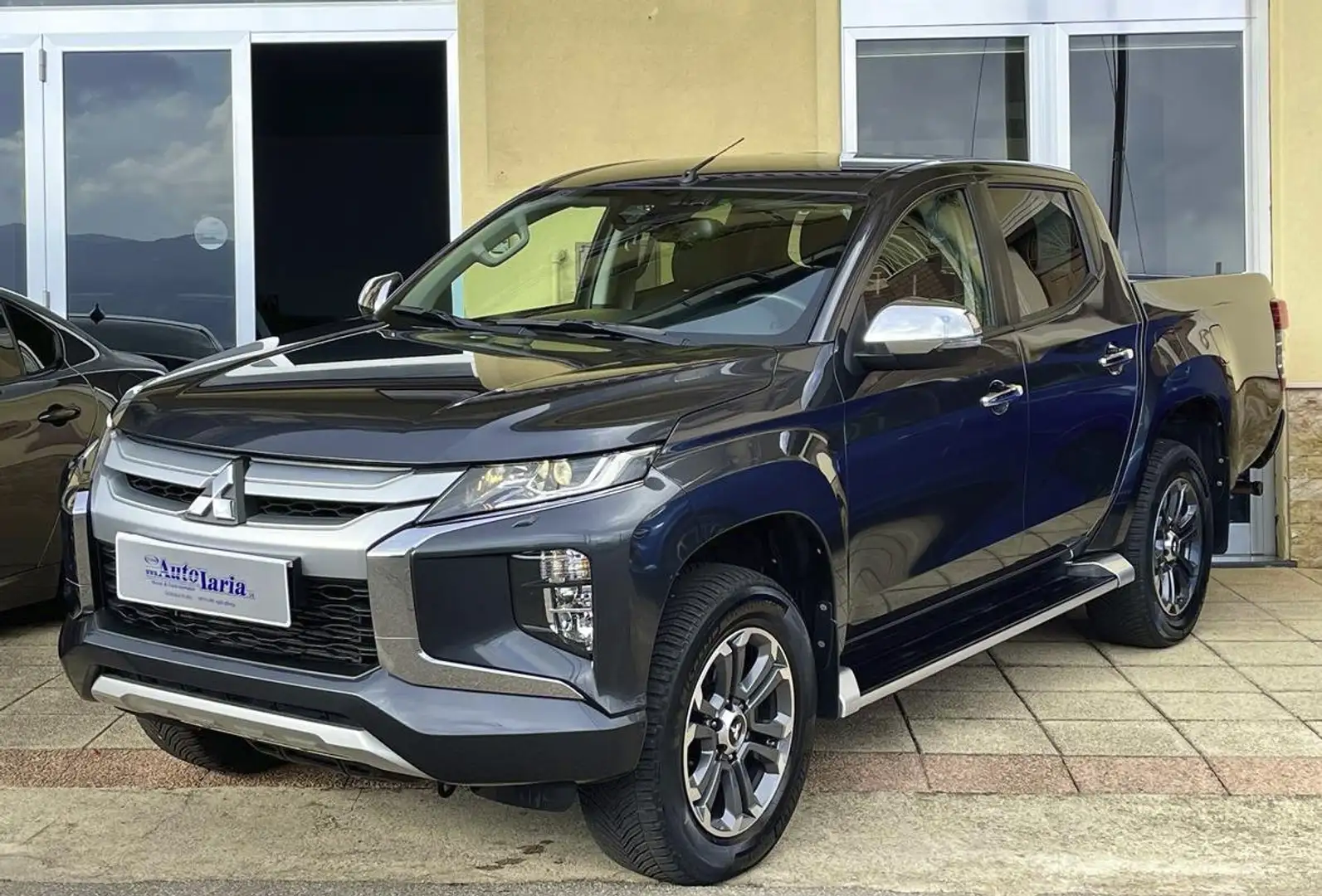 Mitsubishi L200 L200 Cab VI 2019 d.cab 2.3d Intense 4wd 150cv Grigio - 1