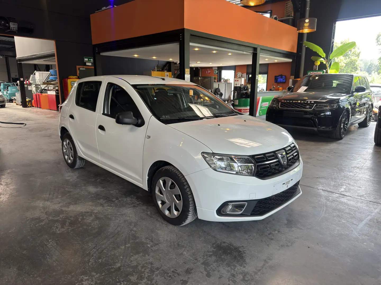 Dacia Sandero 1.0i SCe Comfort (EU6.2)//12 MOIS DE GARANTIE Wit - 1