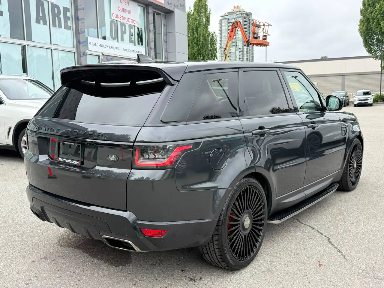 Land Rover Range Rover Sport photo Land Rover Range Rover Sport