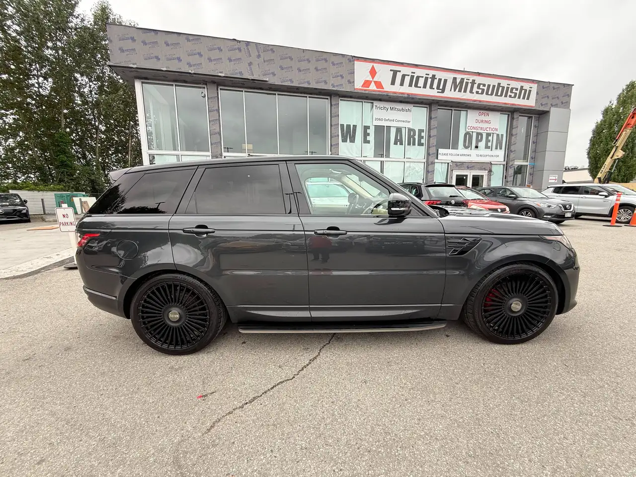 Land Rover Range Rover Sport photo Land Rover Range Rover Sport
