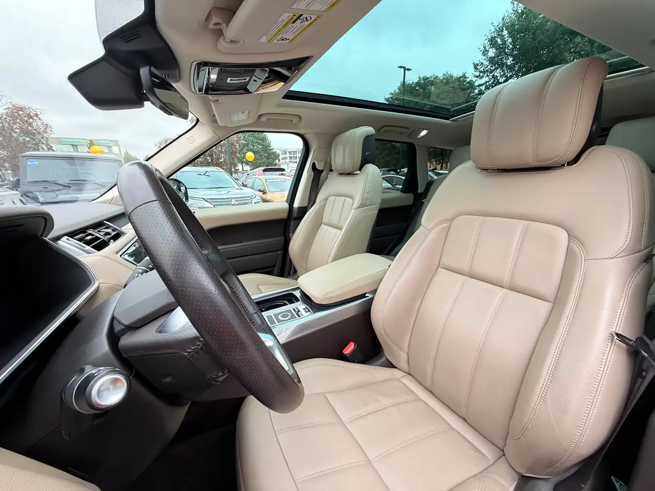 Land Rover Range Rover Sport photo Land Rover Range Rover Sport