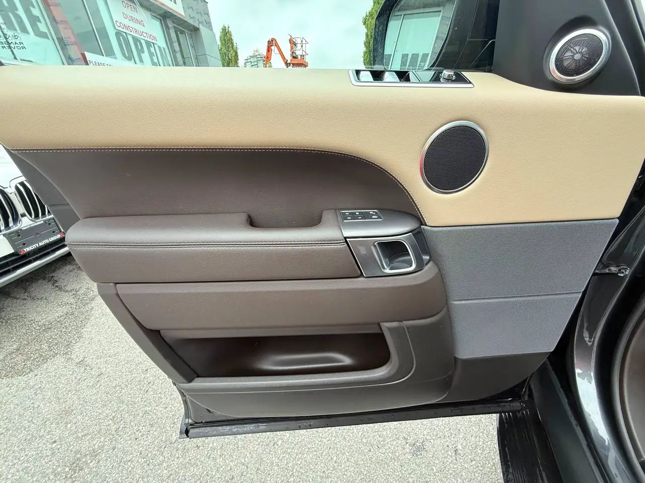 Land Rover Range Rover Sport photo Land Rover Range Rover Sport