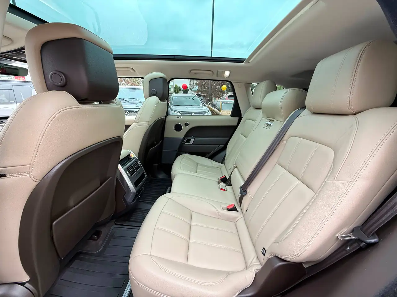 Land Rover Range Rover Sport photo Land Rover Range Rover Sport