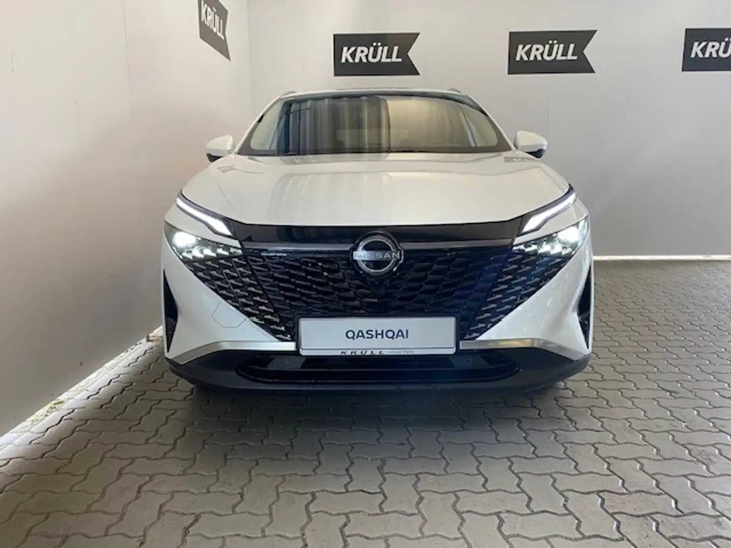 Nissan Qashqai 1.3 DIG-T MHEV N-Connecta Winter-&Komfortpaket Weiß - 2