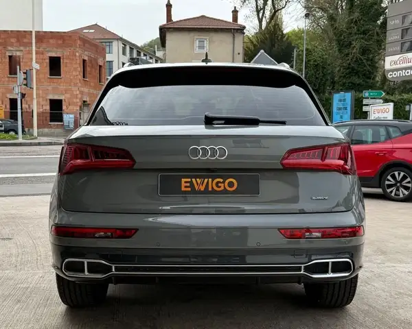 Audi Q5 view 3
