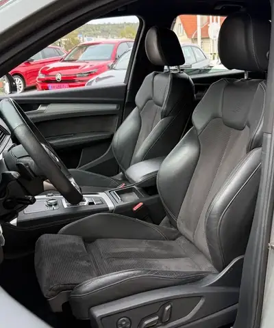 Audi Q5 view 7