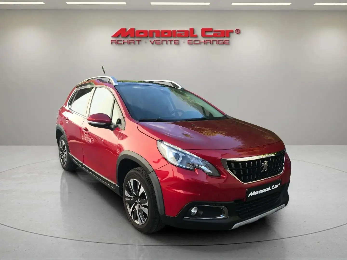 Peugeot 2008 1.2 PureTech Allure *Marchand ou export* Rouge - 1