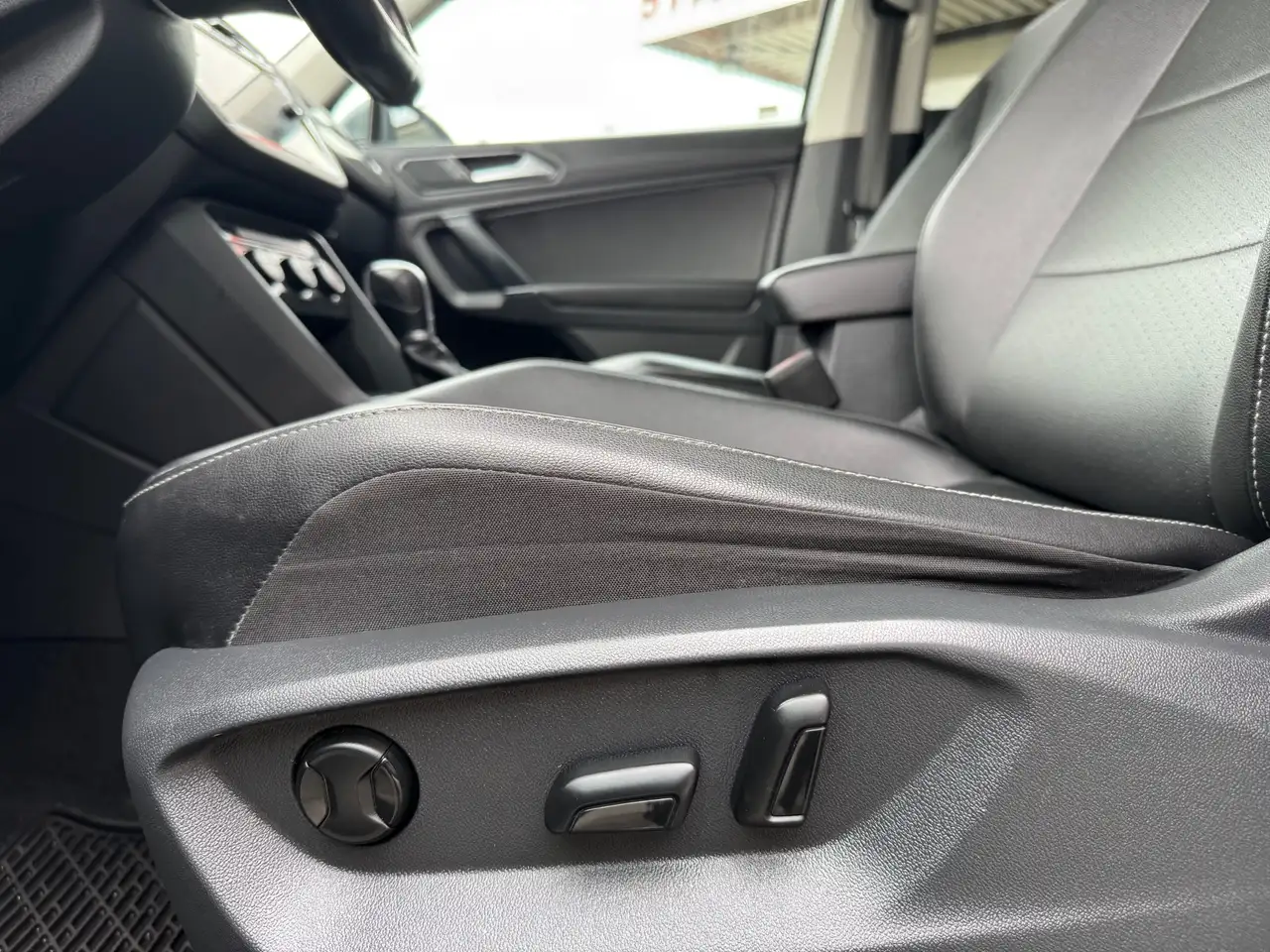 Volkswagen Tiguan снимка Volkswagen Tiguan
