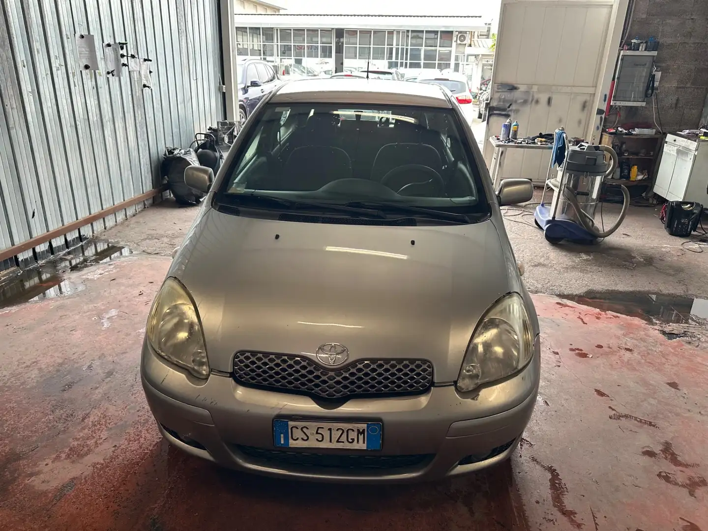 Toyota Yaris 1.4 tdi D-4D cat 3 porte Blue Grigio - 2