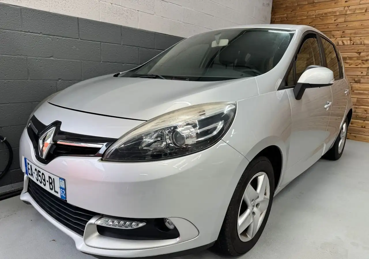 Renault Scenic III (J95) 1.5 dCi 95ch energy Life Euro6