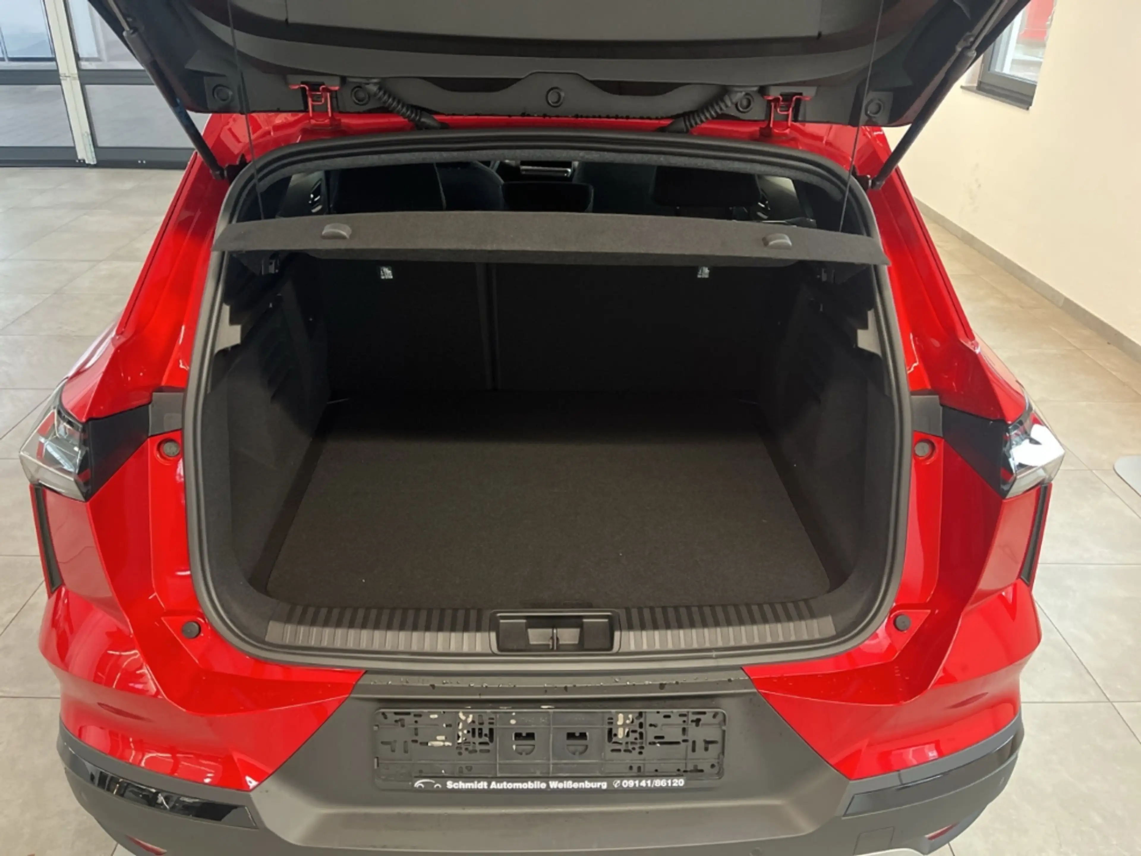 Mitsubishi Grandis 1.3 Diamant Plus LED SHZ PDC Kamera Tempomat — photo 6