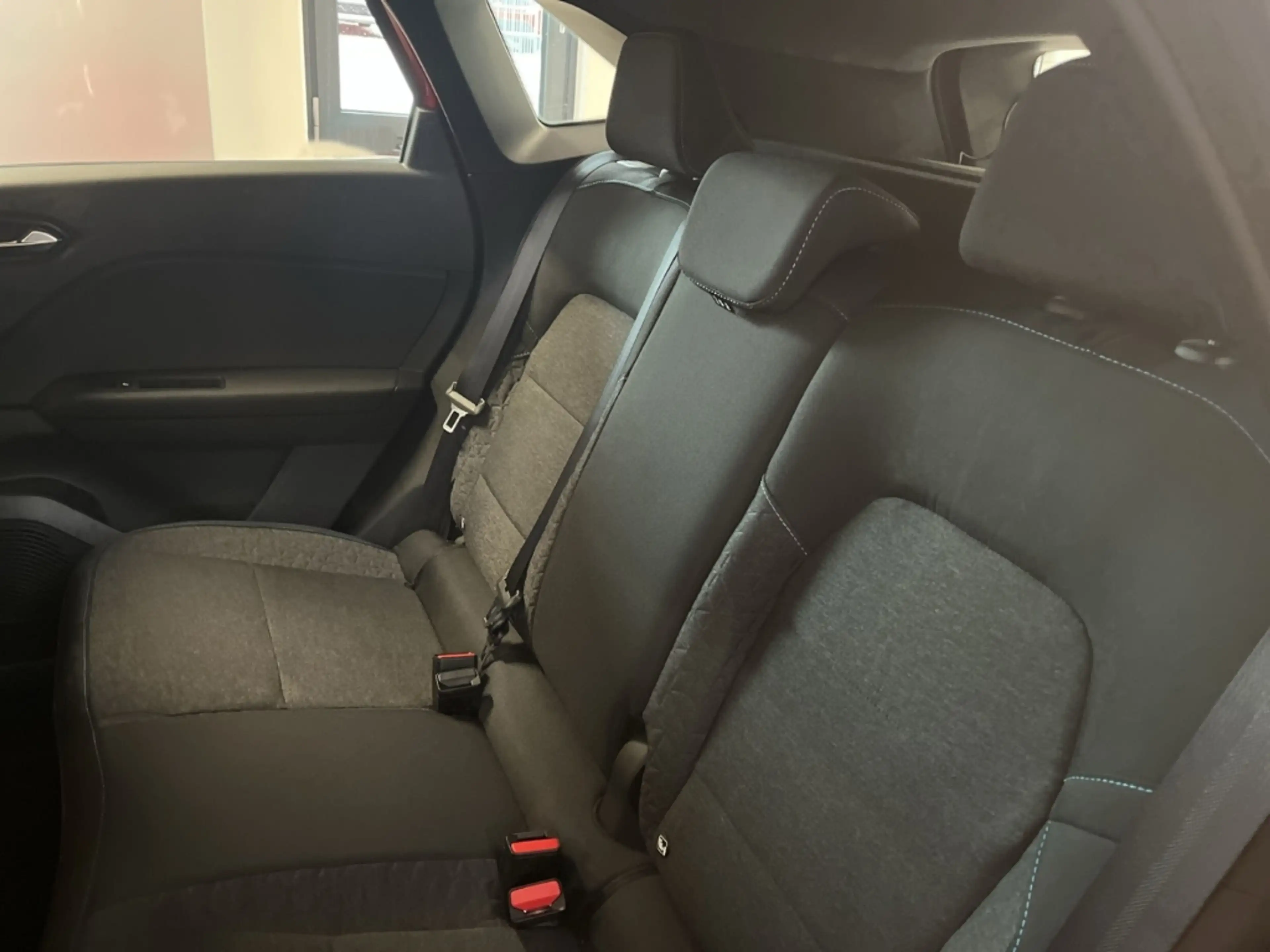 Mitsubishi Grandis 1.3 Diamant Plus LED SHZ PDC Kamera Tempomat — photo 11