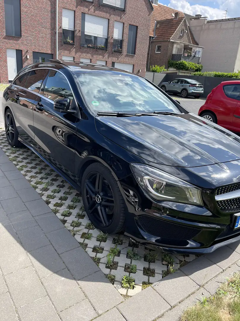 Mercedes-Benz CLA 220 Shooting Brake AMG Line - 1